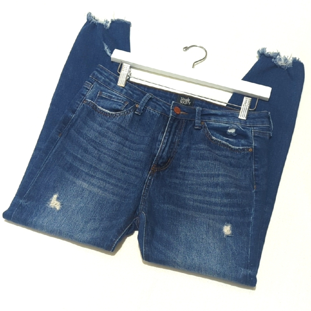 Simple Society | Skinny Jeans Capri | Raw Hem | Stretchy | Bohemian | Chic | Y2K